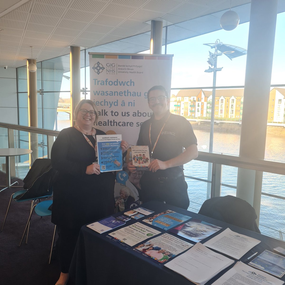 Popped along to the @AneurinBevanUHB stand at a carers event in Newport to learn about #publicengagement. Met the lovely Doug and Darcey. They promote #selfcare and #choosepharmacy day in, day out 🙌🏻. Representing @ABUHBAbx , I talked to them about #AMR and #WAAW