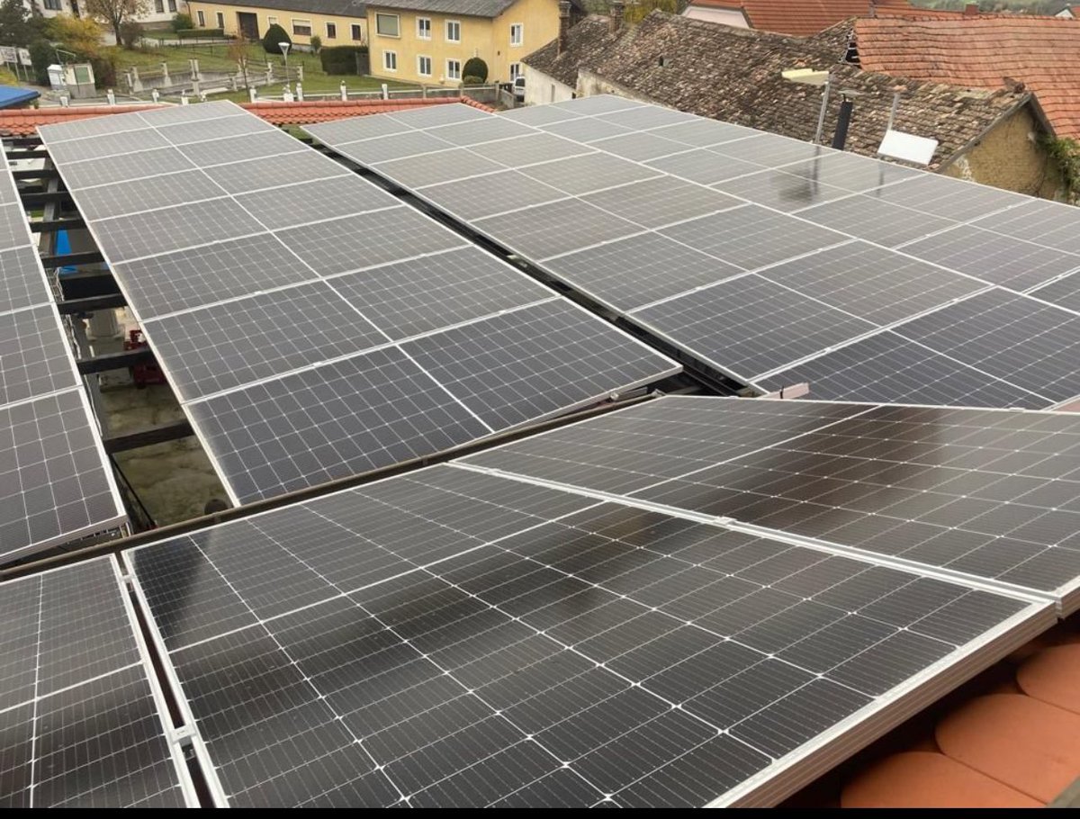 30KWH hybrid solar solution full installed #solarpower #solarpower The bazubs way….Well done team👏👏👏 Pls retweet my clients may be on your timeline 🙏🙏