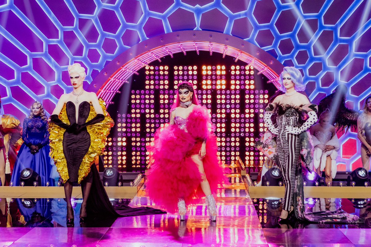 Drag Race Germany (@dragrace_deu) on Twitter photo Unsere Finalistinnen sahen nie besser aus ๐ #DragRaceGermany #Finale
<a href="/ParamountPlusDE/">ParamountPlusDE</a> Unsere Finalistinnen sahen nie besser aus ๐ #DragRaceGermany #Finale
<a href="/ParamountPlusDE/">ParamountPlusDE</a>