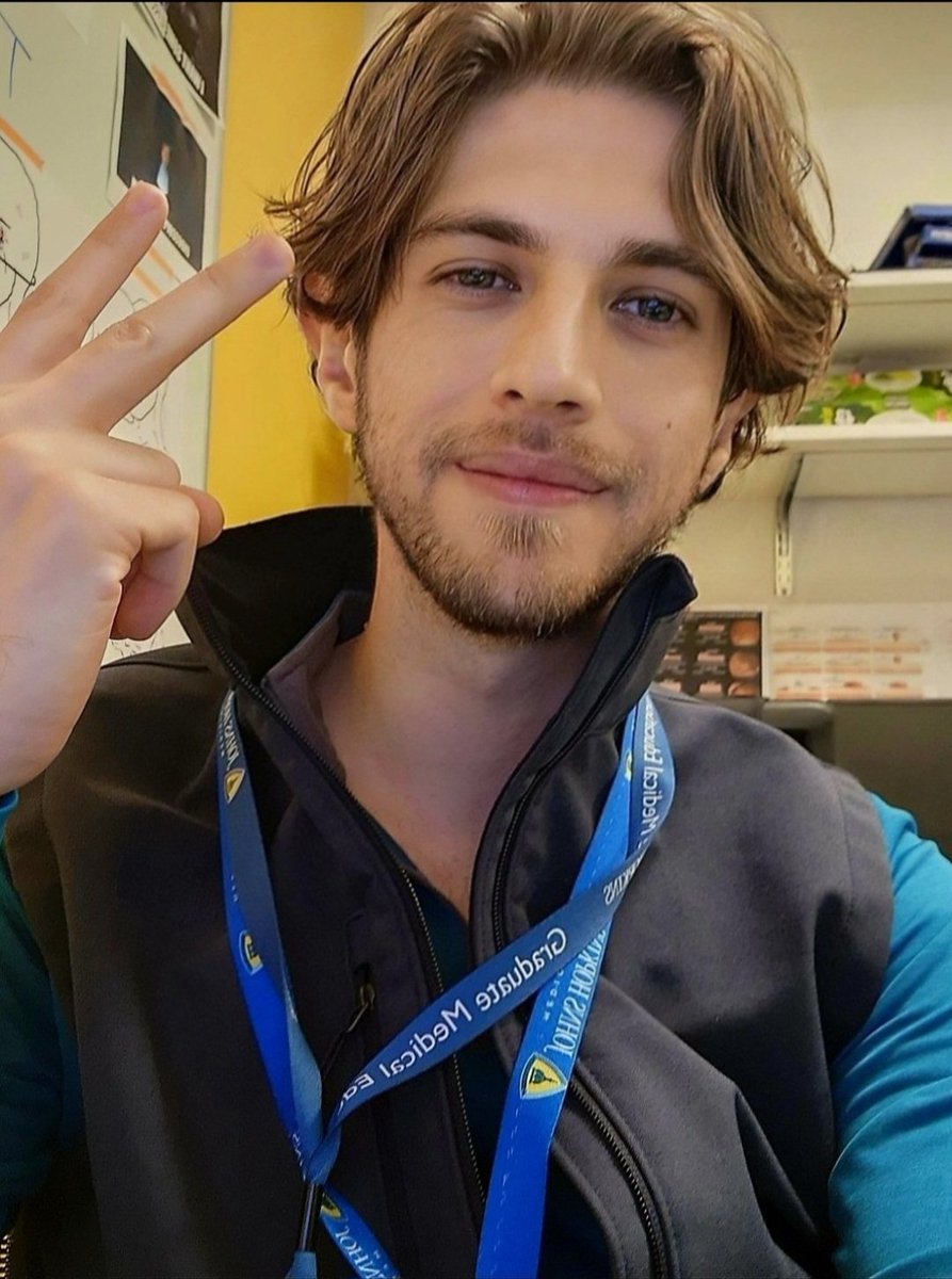 On call today but I hope all my friends here get to spend the holiday with their loved ones 

Happy Thanksgiving everyone!