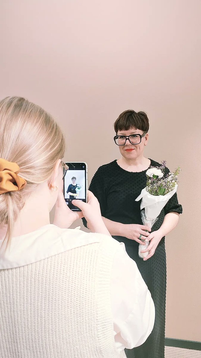 Anu von Lode (@avonlode) on Twitter photo Olipa erityisen kiva olla johtamassa puhetta <a href="/ViestiRy/">Viesti ry</a> syyskokouksessa, kun ystäväni <a href="/MillaVainio/">Milla Vainio</a> valittiin uudeksi puheenjohtajaksi 2024-25. ✨ Onnea Milla! 💐 #viestintä Olipa erityisen kiva olla johtamassa puhetta <a href="/ViestiRy/">Viesti ry</a> syyskokouksessa, kun ystäväni <a href="/MillaVainio/">Milla Vainio</a> valittiin uudeksi puheenjohtajaksi 2024-25. ✨ Onnea Milla! 💐 #viestintä