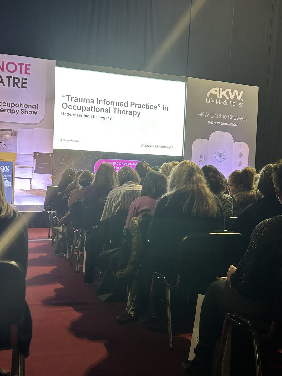 AimeeOT_'s tweet photo. Very much enjoyed my first ever OT show… lots of knowledge gathered (&amp;pens!😂) @TheOTShow #occupationaltherapy #occupationalformulation #OT #theOTshow https://t.co/btmgZznOKU