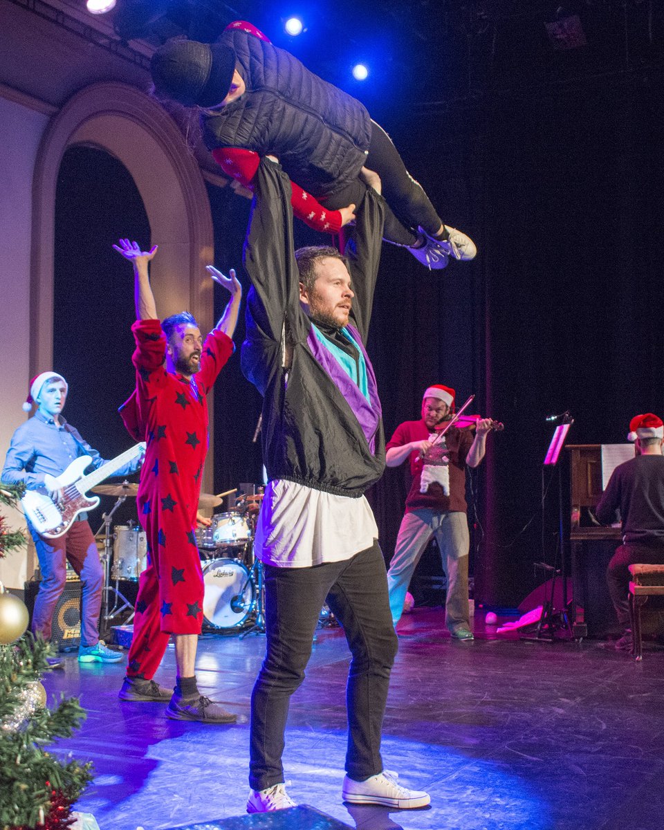LockInDanceShow's tweet photo. The 12 Days of Liftmas!
Looking through our production images we realised just how often we lift, carry & throw each other about in our shows
We thought we’d share our 12 favourites!
No.1 The Barbell
Image: Roger Liptrot @themet 2019
#dancelifts #acro #acrodance #acrobalance https://t.co/iWvDSEtBCg