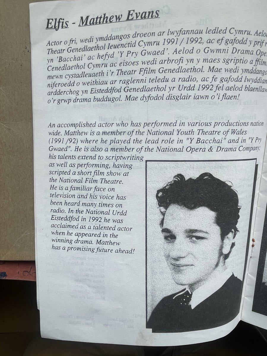 Hilariws! <a href="/MatthewRhys/">Matthew Rhys</a> <a href="/RobBrydon/">Rob Brydon</a> funnily enough, my Mam found this and sent me a few pics recently. I was there and you were epic! ⚡️TCB