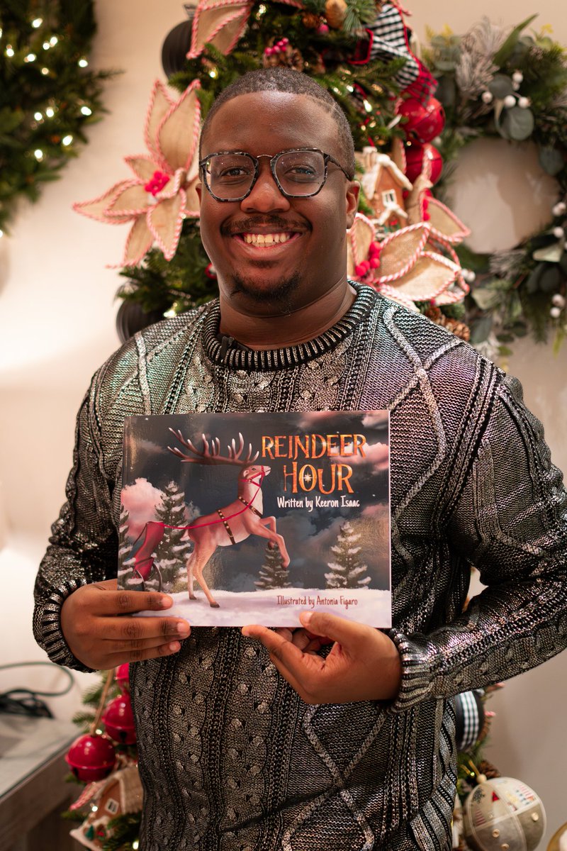 PoetTreeWorld's tweet photo. No greater feeling than finally being able to hold your book in hand. Thankful. 

#BlackFriday2023 #amwriting #author #published #childrensbook #selfpromo #BlackAuthor #AuthorsofTwitter https://t.co/TWu9zUzRw6