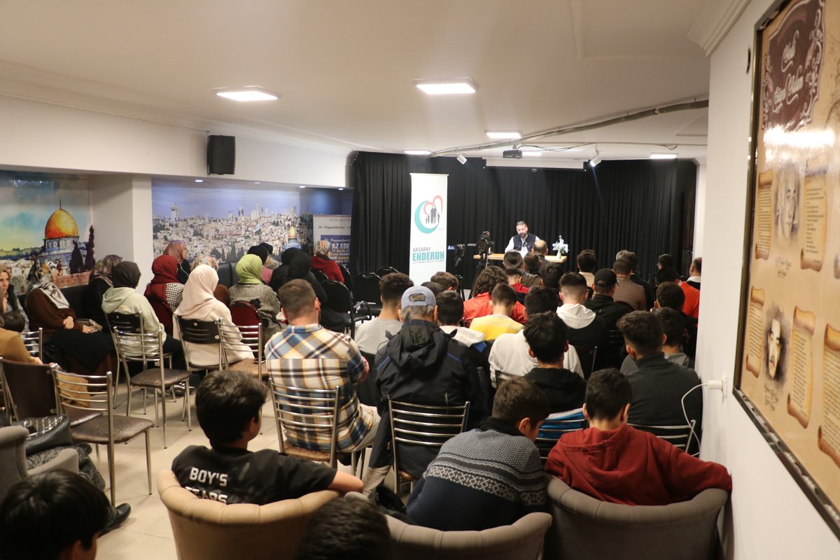 Aksaray_ENDERUN's tweet photo. Kıymetli Adem CEYLAN @adem_ceylann  Hocamızı bugün Aksarayımız da Misafir Ettik. "İnsanlık İmtihanımız GAZZE" konulu gayet açıklayıcı ve etkileyici sunumlarından dolayı hocamıza teşekkür ediyoruz, Rabbimizden bu çalışmalarını cennet vesilesi kılmasını niyaz ediyoruz. https://t.co/cIAP2i71fV