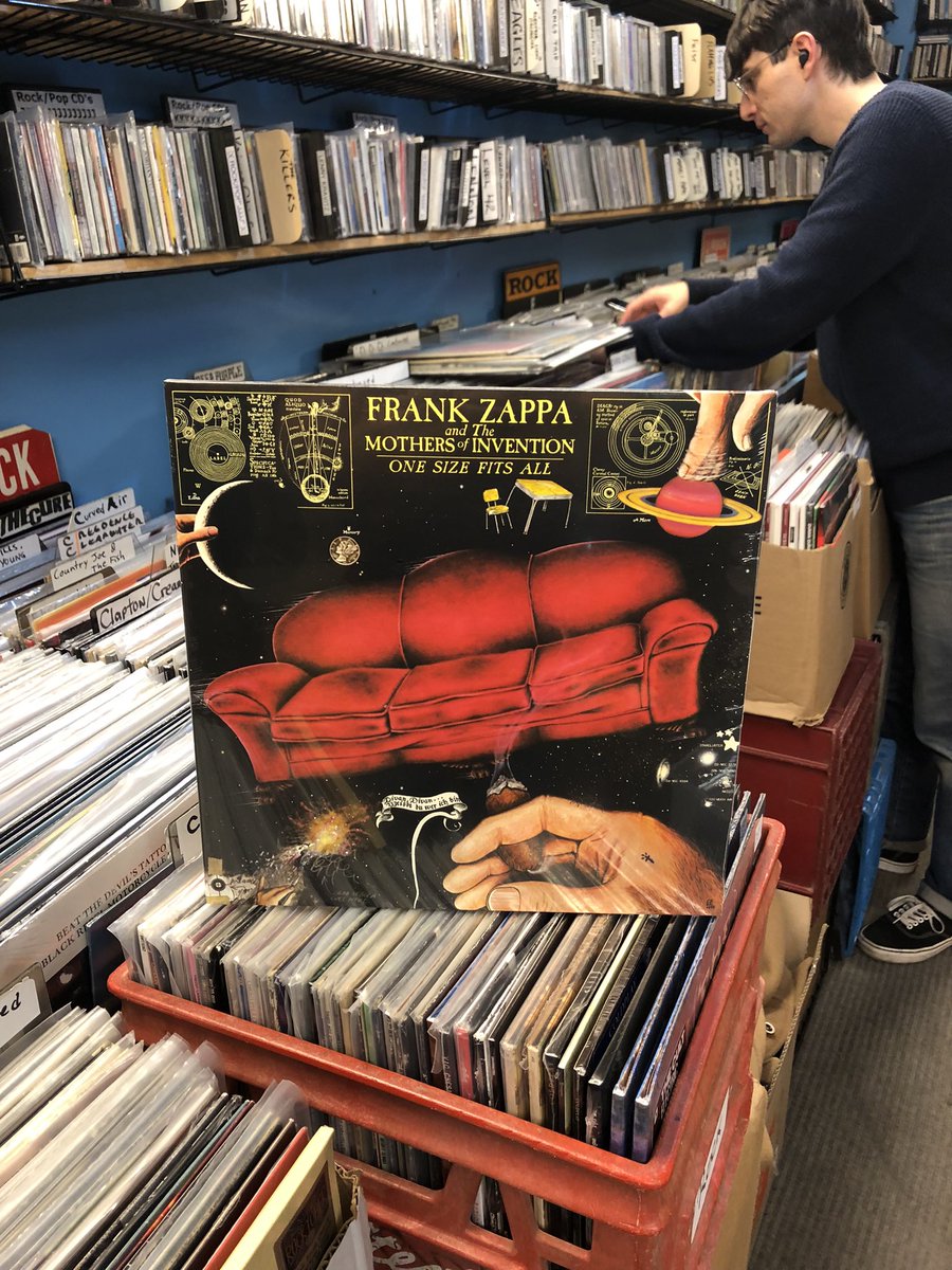 neurotica3's tweet image. Some new #frankzappa and #mothersofinvention vinyl in. Thanks @chrisrikkerink for the top shelf #handmodeling 
👏

#torontorecordstores #torontovinyl #vinylto #vinyl #lp #neuroticarecords   #records #recordshop #torontolife @AhmetZappa @zappa @DweezilZappa