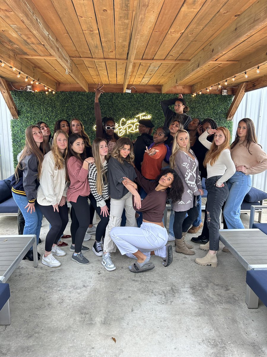 lsuvolleyball's tweet image. Thankful For This Group 💜