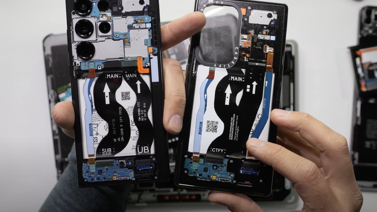 pungmunhui's tweet photo. Can we figure out who the designers of Casetify are? #casetify #dbrand Bunch of thieves... https://t.co/qXnVmCwD03