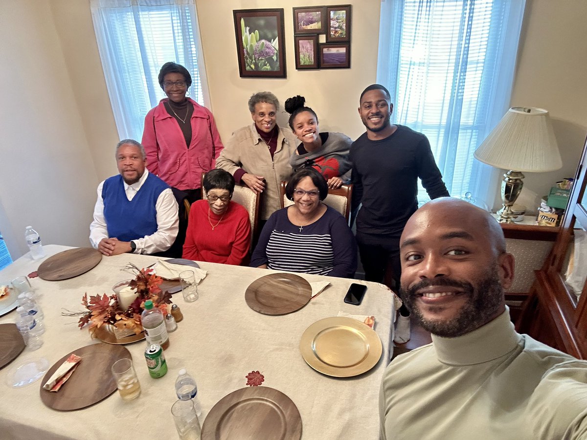 Happy Thanksgiving! I’m so thankful for @JasmineNBC12 and her sweet family for inviting me over to eat with them today! The food was so good!! Now I’m super full and super happy!!! 🙏🏾❤️