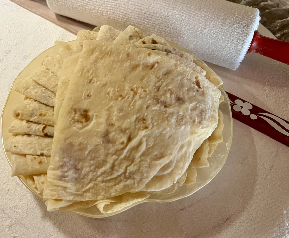 WaterfowlDoxies's tweet image. Made lefse because I’m a good Norwegian. #Lefse 🥔 #Korwegian 🇰🇷🇳🇴🇺🇸