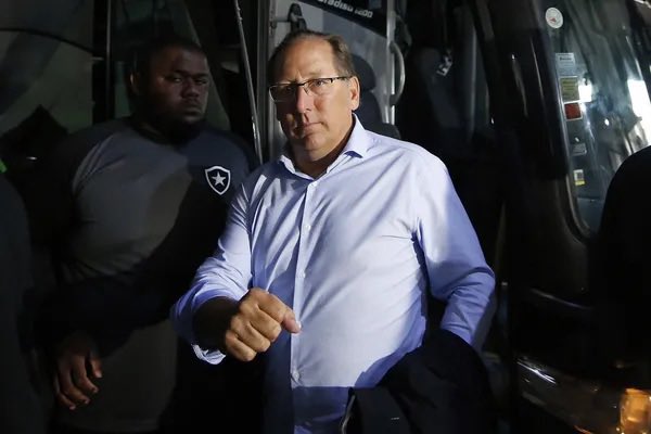 Estudo contratado por Textor diz que resultados reais dariam ao Botafogo  21 pontos a mais que o Palmeiras, botafogo