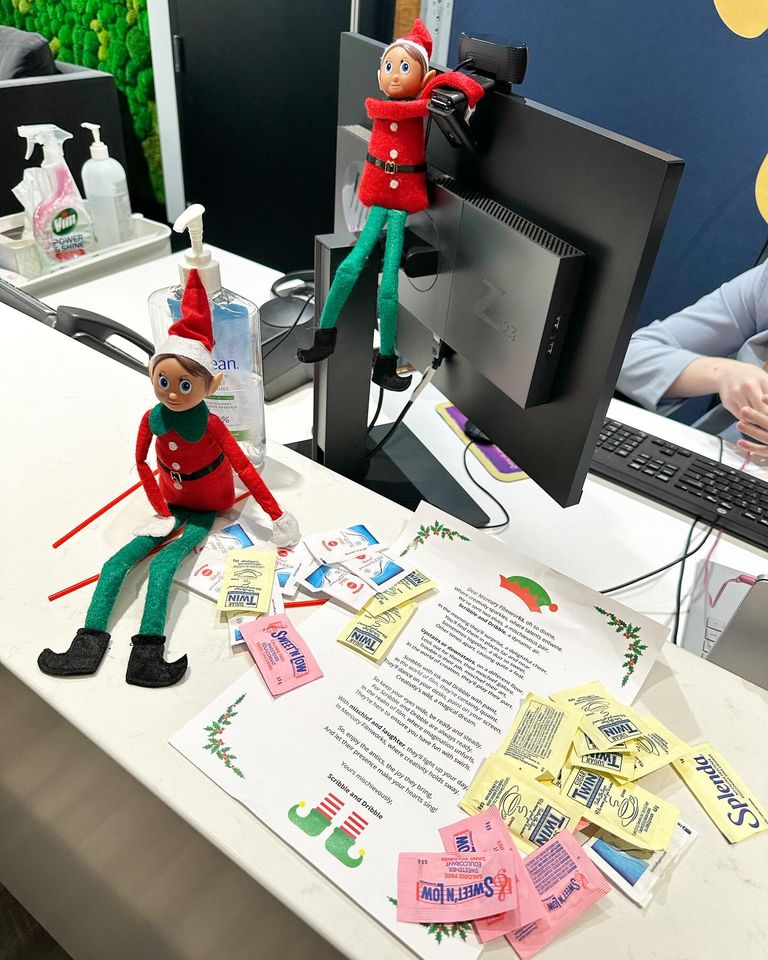 mercuryfilmwrks's tweet photo. Two uninvited guests, Scribble & Dribble, have arrived at the studio to cause trouble, as stated in their letter. Mercury Filmworks is now faced with an unexpected situation!
#elfvisit #uninvited #mercuryfilmworks #scribbleanddribble #elfontheshelf #unexpectedsituation #holidays https://t.co/DHgssJP0hU