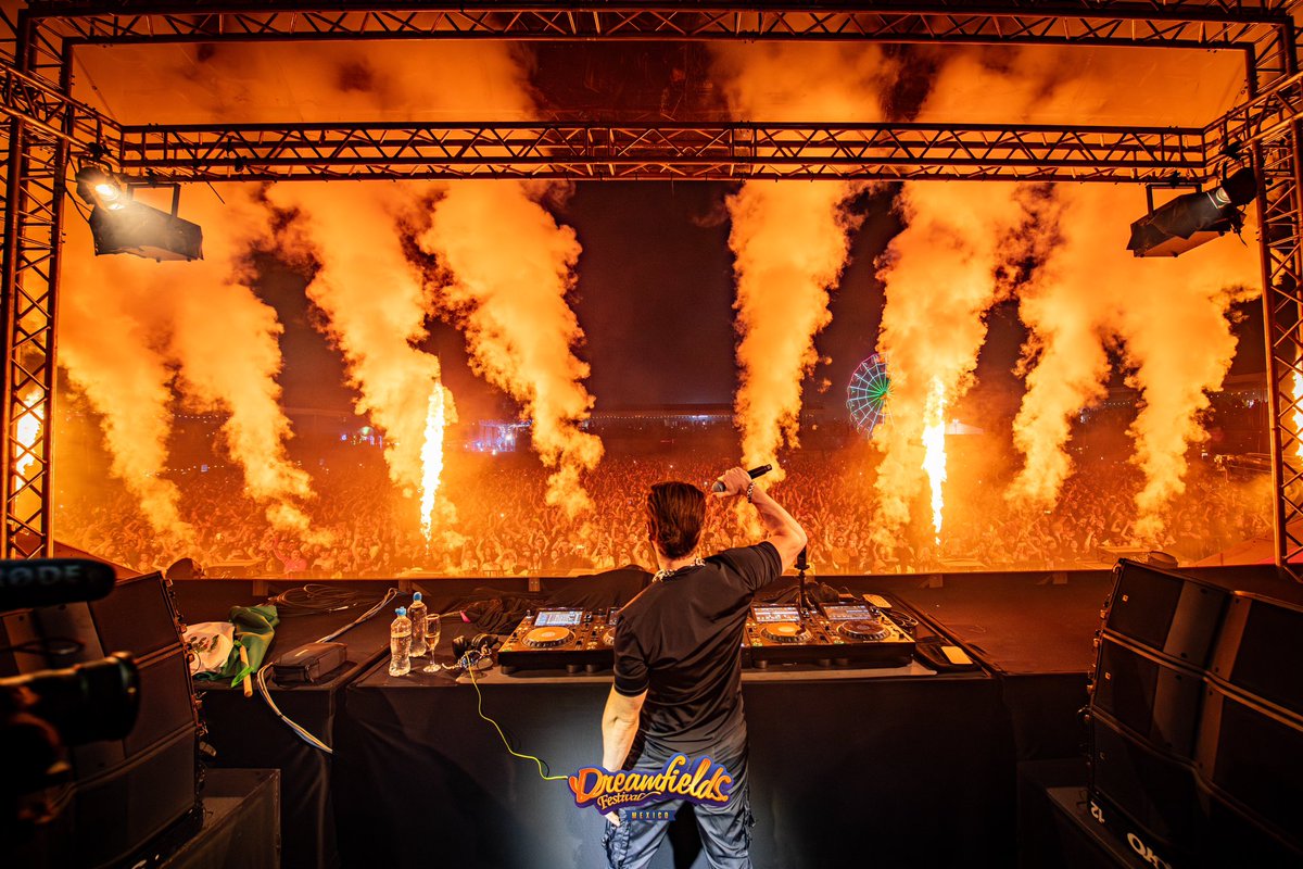 Dreamfields_mx's tweet image. ¡Algunos momentos épicos de #DreamfieldsMexico! 🇲🇽
¡Que se repita un fin de semana como este! ¿Qué opinan? 😎

#DreamfieldsMexico #EvolutionOfLove #ElectronicMusic #MusicFestival #EDM #Techno #Trance #Hardstyle #Guadalajara #Mexico #MusicIsLife
