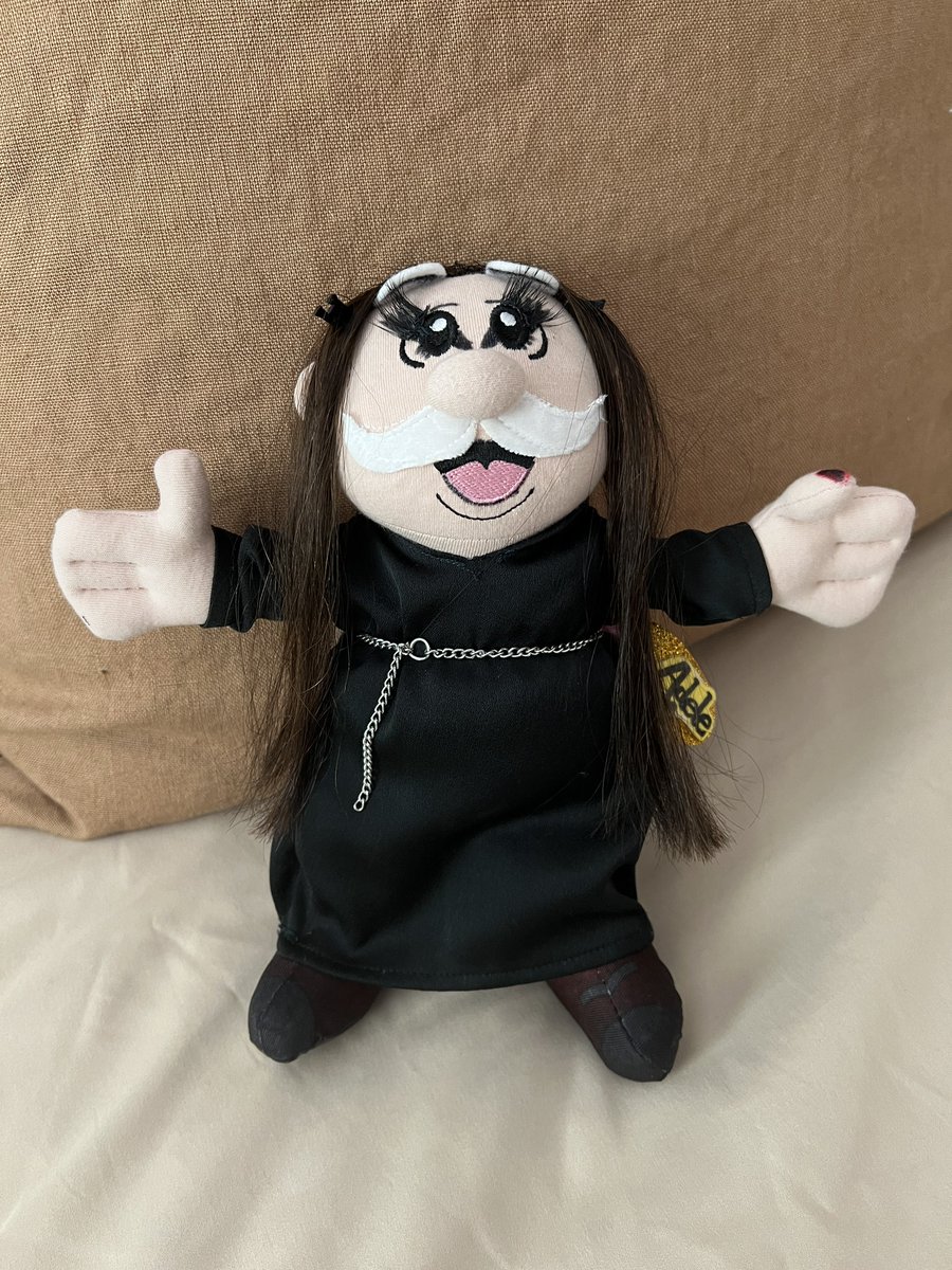 mjmartindc's tweet photo. Dr. Simi as @Adele in her iconic Halloween outfit by @valmartxd. @AdeleAccess https://t.co/PlQbvpsuMg