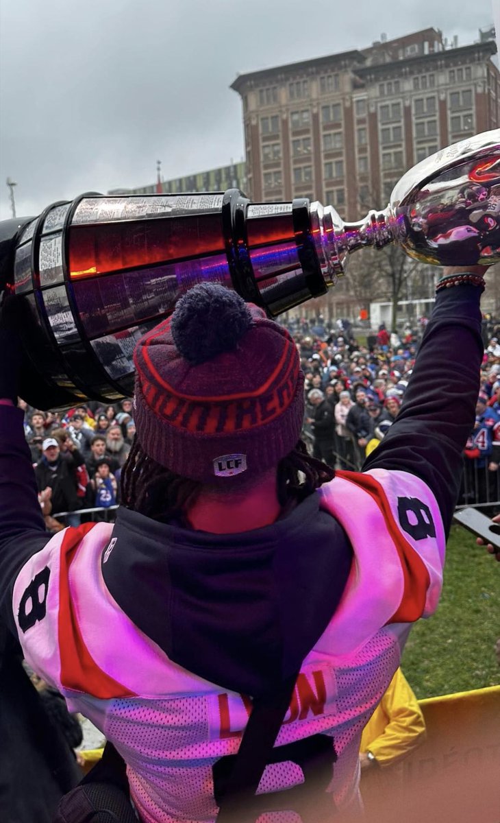 Big congrats to my dude Nafees @_Highflier8 for bringing home the CFL Grey Cup championship with the @MTLAlouettes! Proud of you bro. Well done! That a way to represent @CharlotteFTBL @Charlotte49ers! Keep going! #ROCKSOLID ⛏️