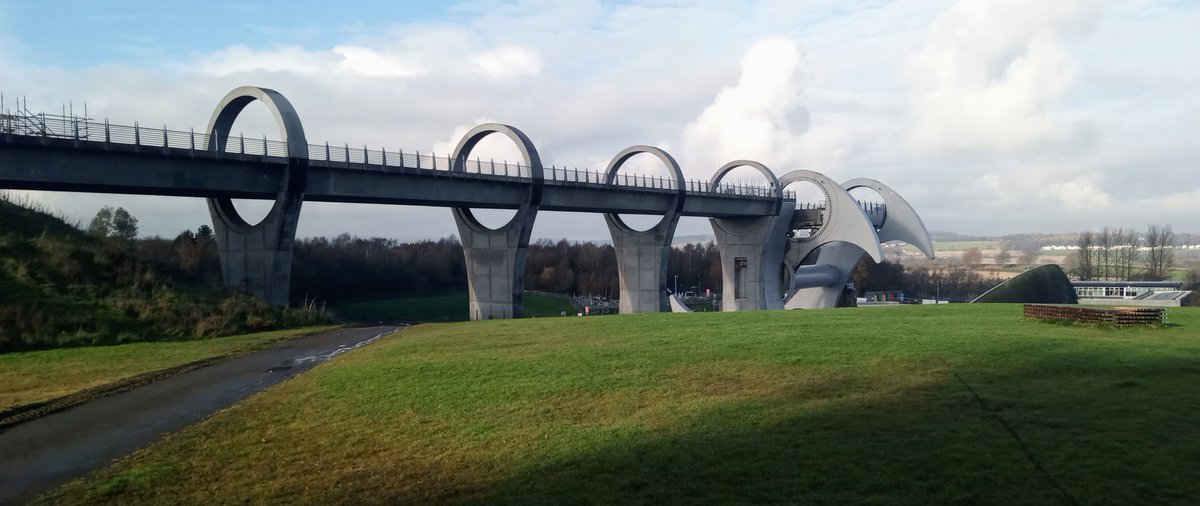 NimmoJan's tweet photo. Yay! Made it to Edinburgh today. Fair chuffed as that's me run the length of the #UnionCanal from the Falkirk Wheel to Fountainbridge in Edinburgh. 51K - 4 runs over a week one of which one was a personal best -10 miles/16k.
#runningroutes #runscotland #unioncanal #edinburgh https://t.co/FpoXZSSsuv