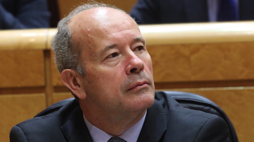 Manufer222's tweet photo. No lo entiendo, si el ex-ministro Campos piensa que la amnistía es inconstitucional, por qué se abstiene?
Coño, vota en contra y demuestra que tienes criterio y cojones.
🇪🇦🇪🇦 https://t.co/u97kjByb9d