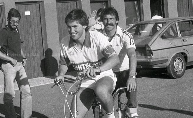 rivistalaroma's tweet image. Uno dei suoi tratti distintivi erano i baffi alla messicana... Tanti auguri, Mauro!

#Amenta #Auguri #AsRoma 23novembre #Roma #Bovaio
buff.ly/3Gk56l7