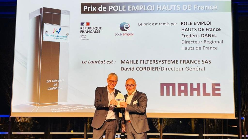 [#AvecPôleEmploi]📢"Ce soir, j’ai eu le plaisir devant près de 700 chefs d’entreprises, élus et acteurs économiques, de remettre le trophée Pôle emploi lors de la cérémonie annuelle des trophées de l’industrie à David Cordier, de l’entreprise <a href="/MAHLE_Group/">MAHLE</a>" @FredericDanel
