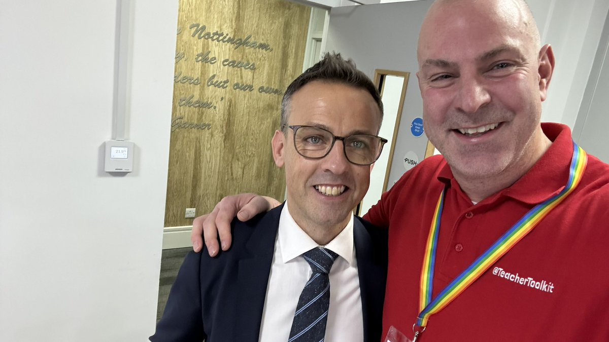 TeacherToolkit's tweet image. It was a flying stop ✋ at Ormiston Academy Trust’s conference today! Finally got an excuse to meet new CEO, @TomRees_77 - teachers and leaders are in safe hands 🙌🏼 

Working with all the primary headteachers… 💥 

#OATconf23 #greatTeaching #JustGreatTeaching #TTkitCPD