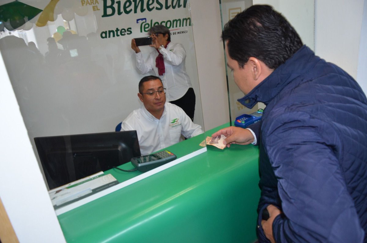 Primera_Columna's tweet photo. #PrimeraColumna
@hectorgs4437
#Tenancingo ■ Héctor Gordillo inauguró la "Financiera para el Bienestar"
》Acompañado de su cabildo, el alcalde Héctor Gordillo, inauguró en el Centro de Servicios Administrativos II, "Lic. Elena Gómez Issa", la “Financiera para el Bienestar” https://t.co/Cbeo9TiK1o