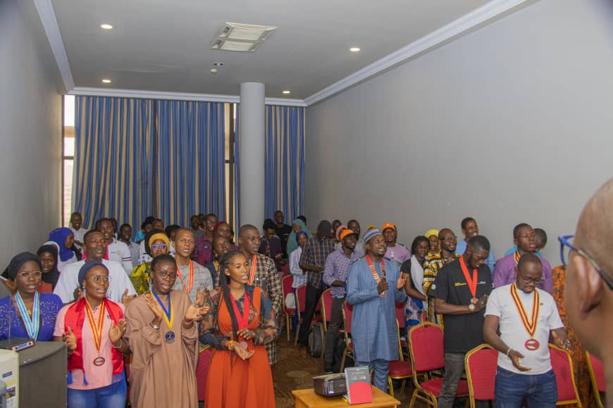 CNCRIM223's tweet photo. *[Visite du Gouverneur]*

Revivez en image la rencontre du Gouverneur avec la Coordination Nationale des Clubs Rotaract et Interact du Mali.

*#Rotary_international*
*#CNCRIM*
*#Creons_de_l'espoir_dans_le_monde* https://t.co/8AU81zWzpv