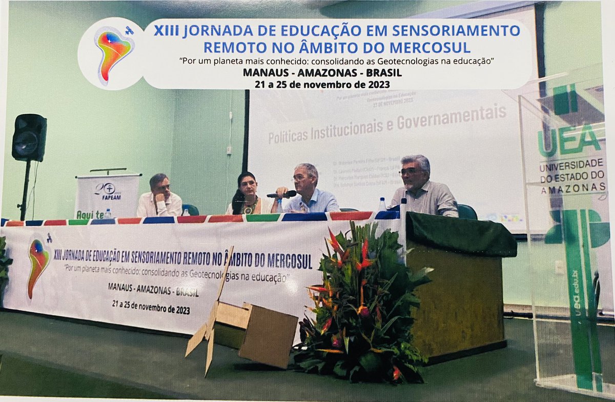 marcelluscaldas's tweet photo. My thanksgiving this year is away from my family, but I am thankful for the opportunity to come to the Brazilian city of Manaus and discuss remote sensing education with my colleagues from Argentina, Mexico, Colombia, France, and Uruguay. https://t.co/dHy1czuXRx