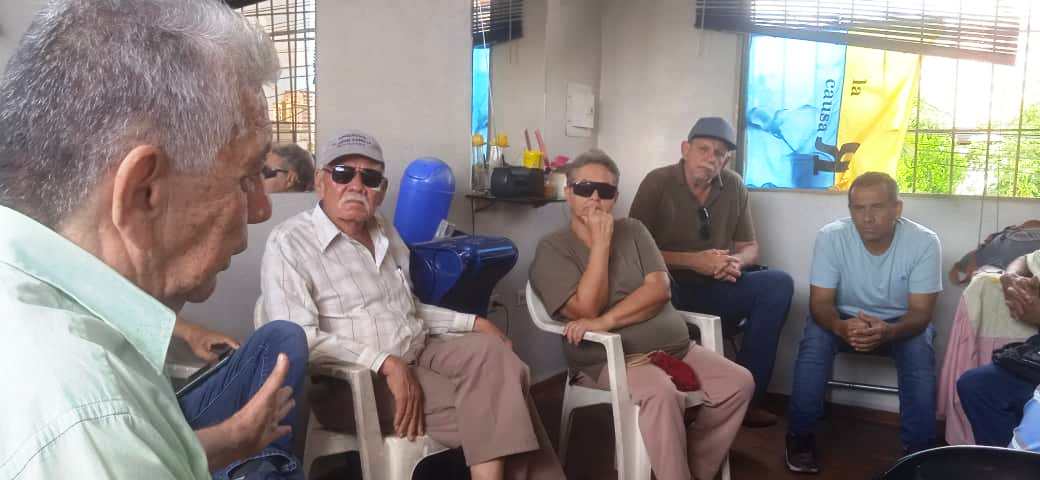 causarcatedral's tweet photo. Reunión equipo político Catedral, organizando y agendando  próximos conversatorios con nuestro líder Alfredo Ramos y establecer estrategia de convocatoria para el acto del 30 de noviembre con María Corina Machado quien tendrá nuestro total apoyo hasta derrotar a la dictadura. https://t.co/lSb1GgCE9o