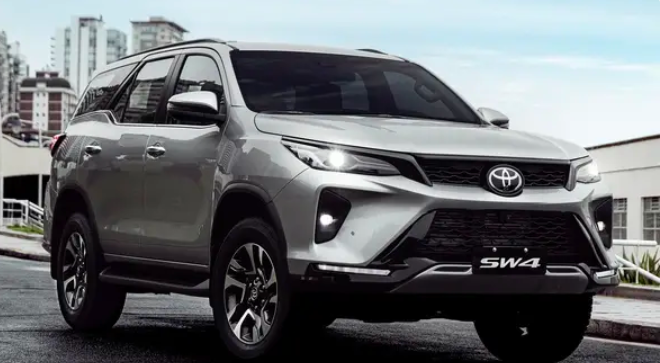 MobiautoBr's tweet photo. Toyota SW4 padroniza visual antes de virar híbrido
https://t.co/jP2U7b9W27 https://t.co/7pKhGYtMtQ