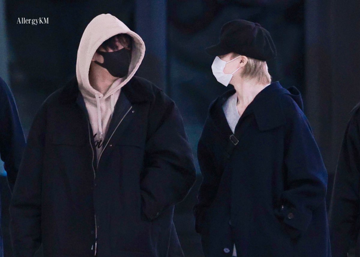 allergykm5813's tweet photo. 231123 GMP 출국 HD 🥺🤲🏻
#정국 #JUNGKOOK #지민 #JIMIN #방탄소년단 #BTS @BTS_twt https://t.co/QI8JjqS59m