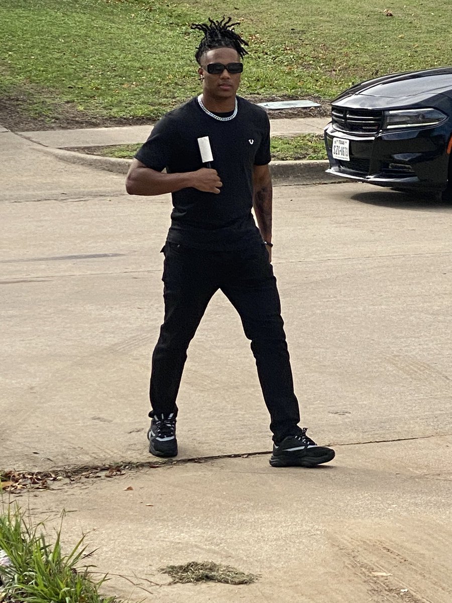 _will1of1's tweet photo. Blessed to be 18 feeling like a million bucks https://t.co/AgqloCMabG
