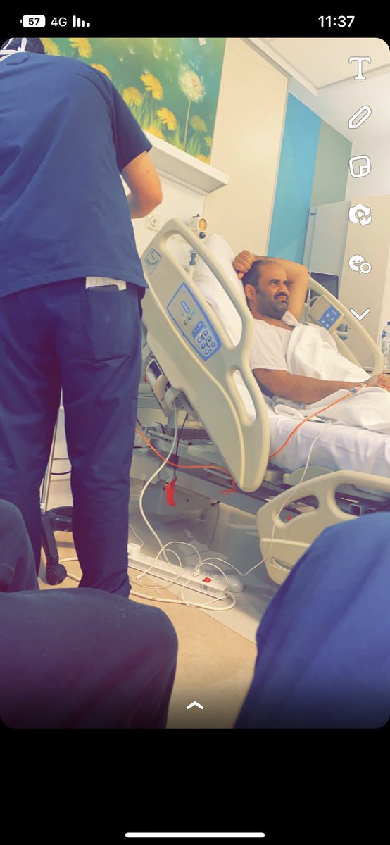 #مراد_الخيران_في_ذمه_الله
اللهم ارحمه واغفر له وتجاوز عنه 
رحمه الله كان قويا وصبوراً على مرضه صاحب الابتسامة رحمك الله يا  #مراد_الخيران_في_ذمه_الله