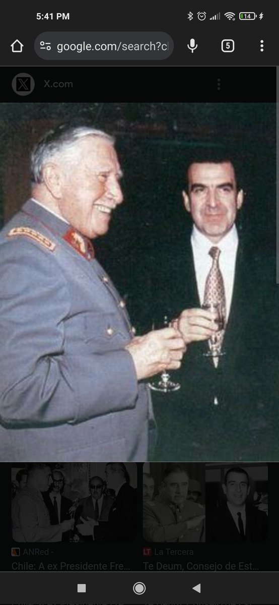 Galolivares's tweet photo. ¿Quién es Frei? El mismo hueón que se cagaba de la risa con Pinochet sabiendo que había mandado a matar a su propio padre.

Me genera cualquier confianza, oe. https://t.co/jmum8QiMuS