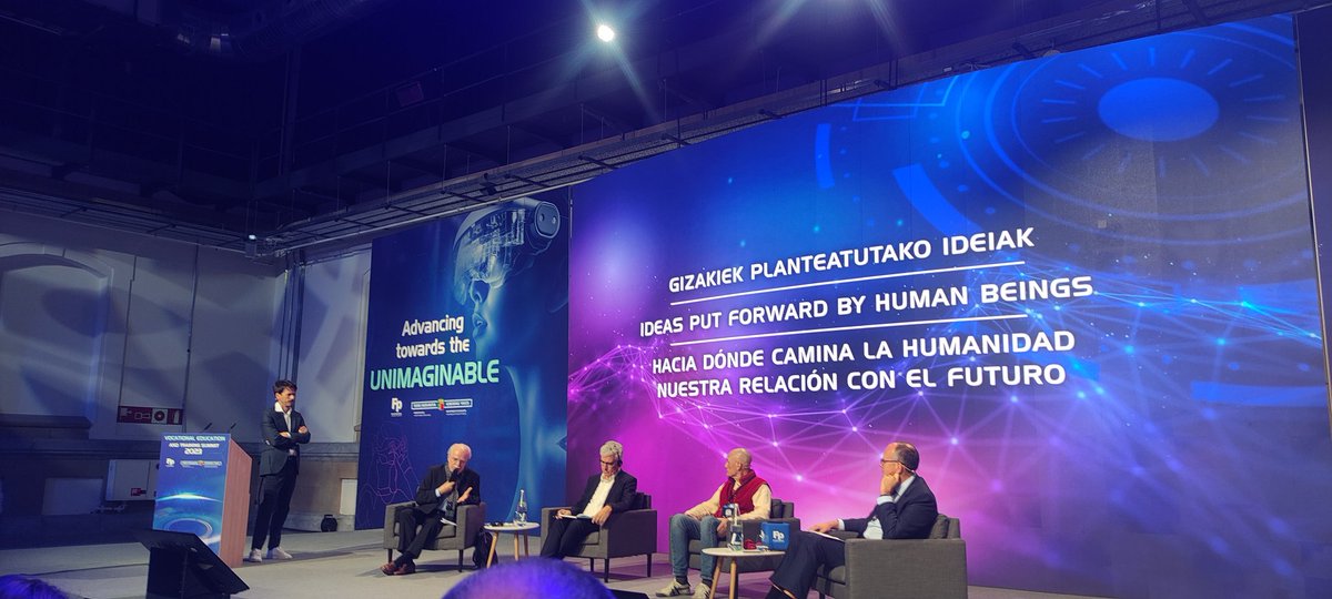 esther_fol's tweet photo. Encuentro Internacional de #FP2023, en el que se ha hablado de:
🔹Ciencia 🧬
🔹Innovación #IA
🔹Tecnología.
🔹Futuro y sobre todo de,
🔹Personas.
🔹Mente y consciencia.
Gracias @jarevalo_FP
#VETSUMMIT2023 https://t.co/7VZYos1uvE