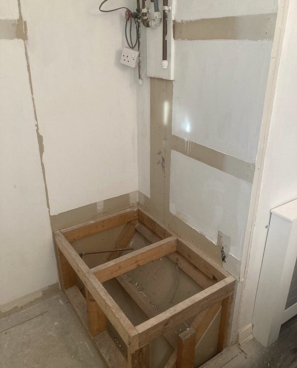 lussobedrooms1's tweet photo. Before and after. lussobedrooms@outlook.com 07766410805 or 07768595755 https://t.co/zRQLW4SXUw #Glasgow #Wallacefields #Maidenhill #Earlsrise #Stoneyettsvillage #Manorglen #Landsdale #castlegardens #Broomhouse #Fittedwardrobes #Newbuildhomes #Bedroomfurniture #Bespokebedrooms https://t.co/tWiw2LDAmh