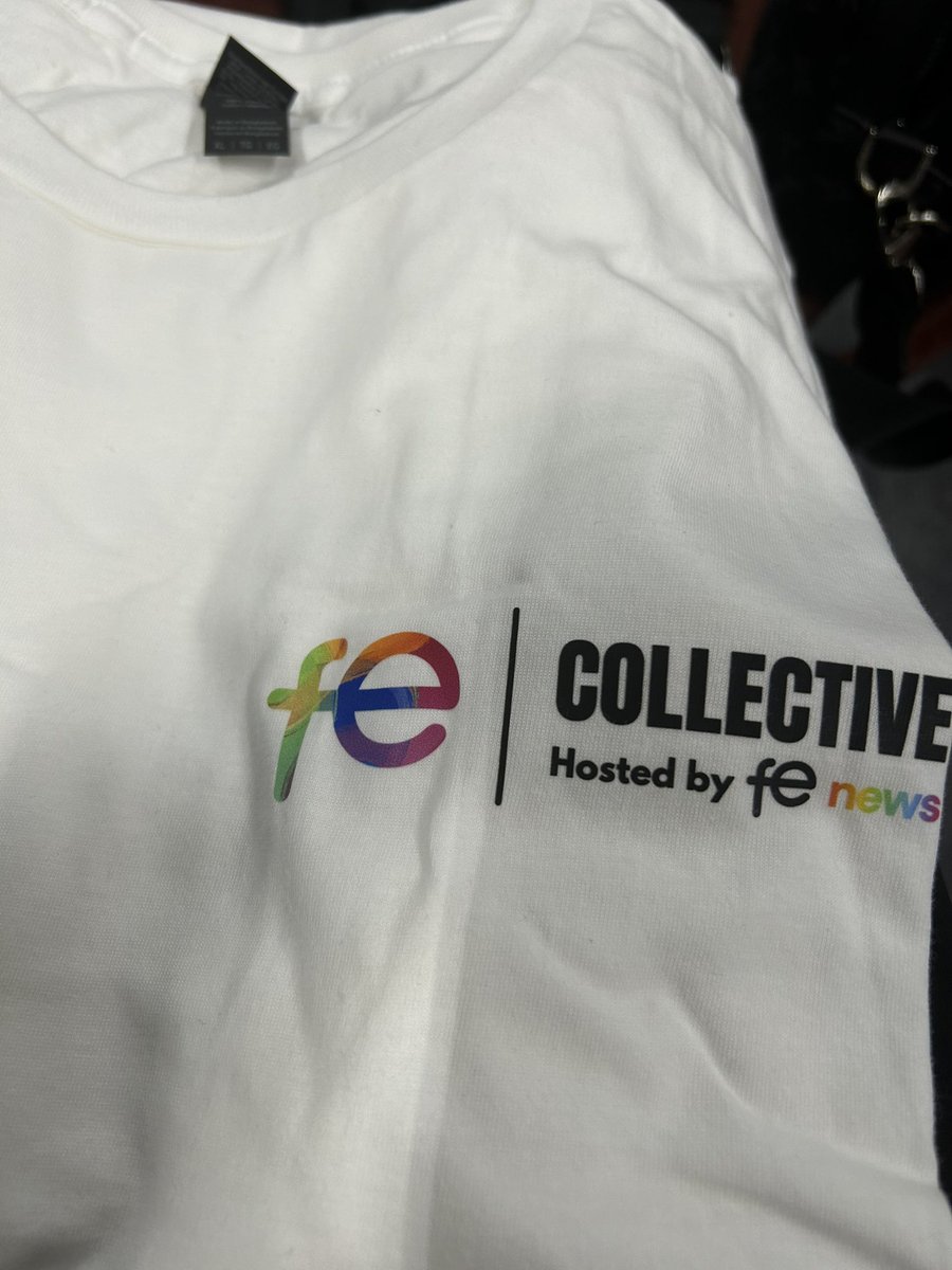 #LSRN #HearMeSeeMe #FE Fab conference <a href="/wolvcoll/">City of Wolverhampton College</a> this evening.
Even won a #reflection prize