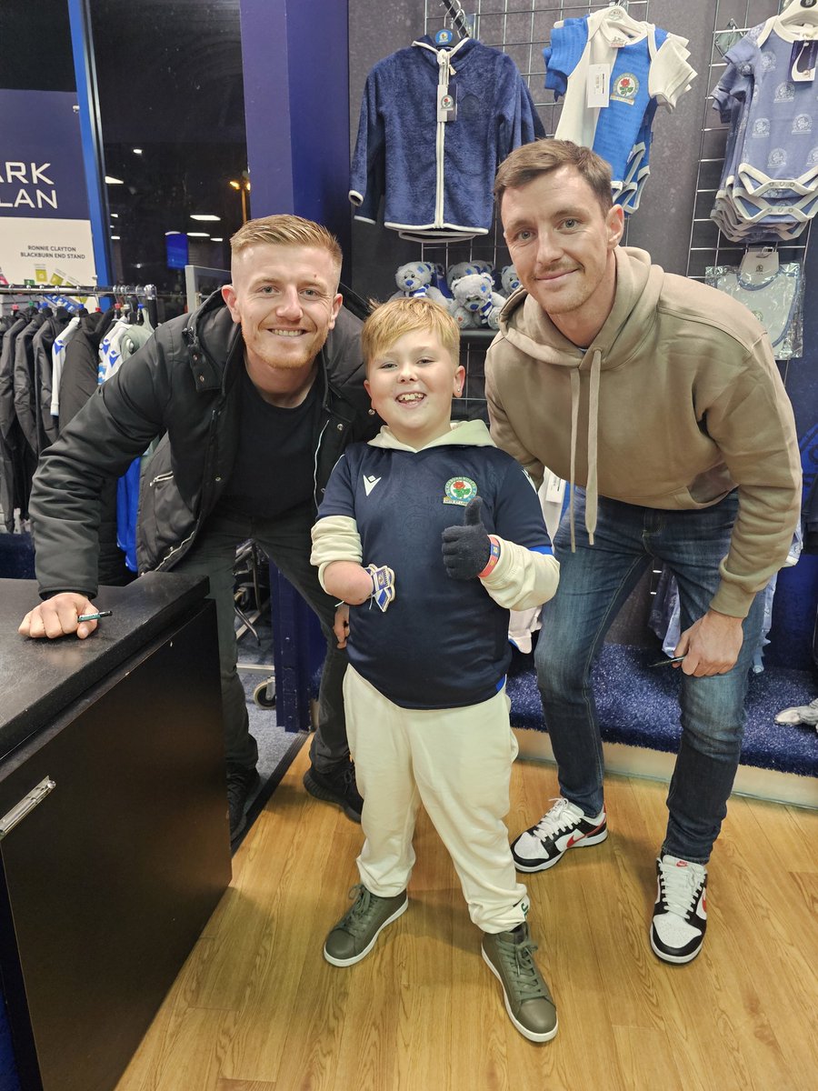 BionicAL2015's tweet image. My boy had the best night tonight at ewood sparkle ✨️