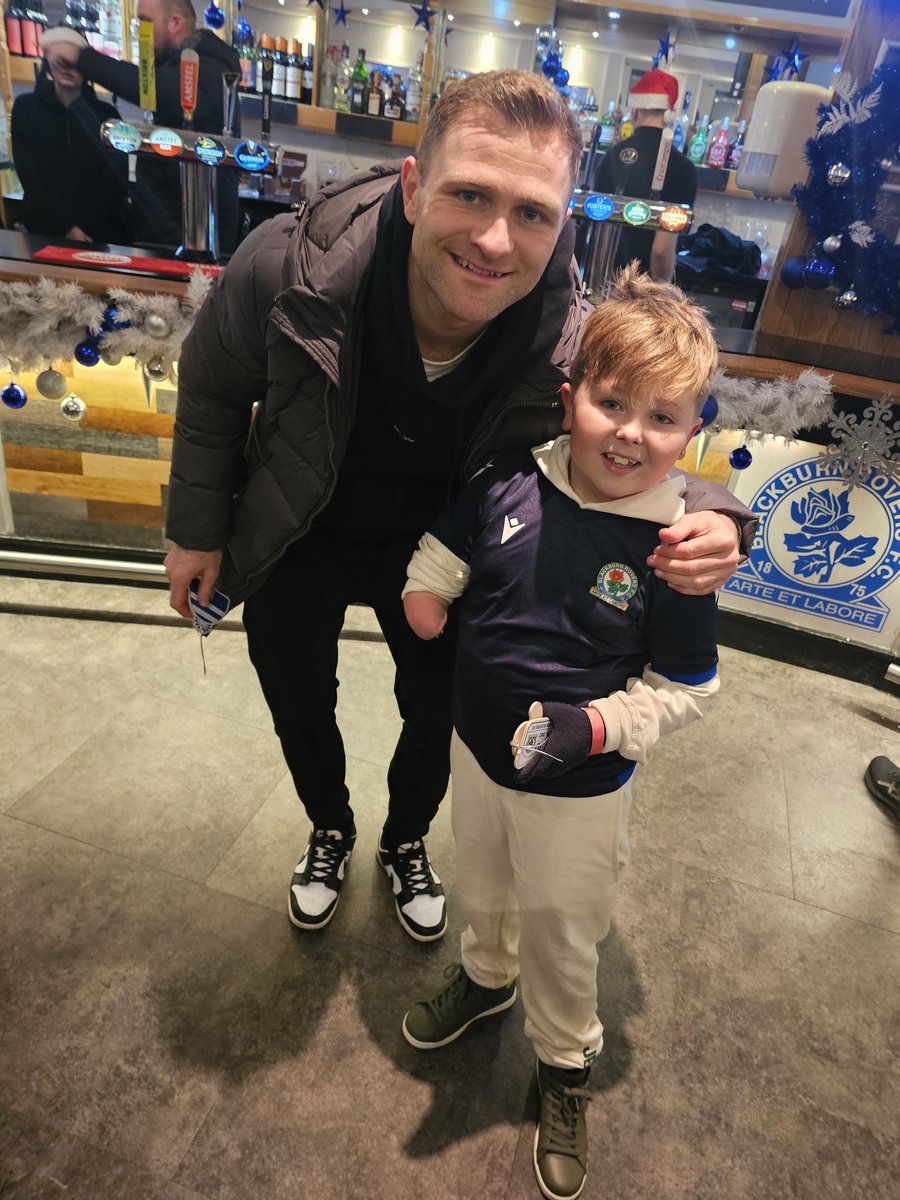 BionicAL2015's tweet image. My boy had the best night tonight at ewood sparkle ✨️