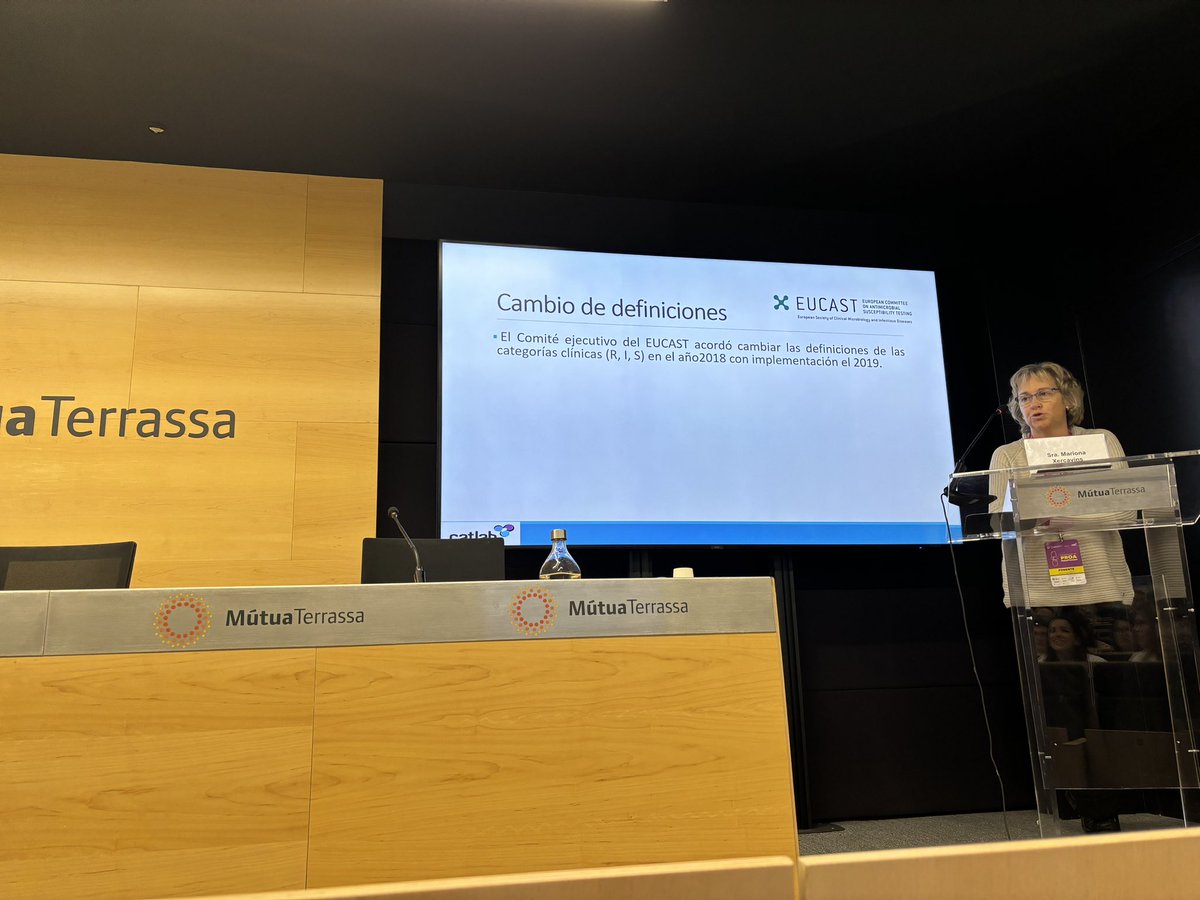 bdietl's tweet image. Mariona Xercavins, “La CMI importa: impacto de las nuevas definiciones EUCAST en PROA”: “Los cambios en los puntos de corte de EUCAST impactan directamente en las medidas PROA; tienen que servir, entre otras cosas, para actualizar las Guías de tratamiento empírico” #PROAMT