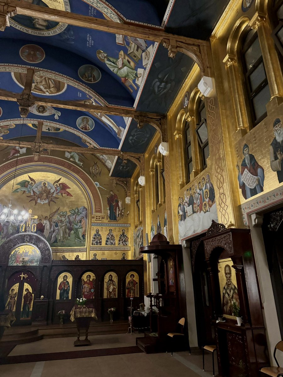 _deactiivate_'s tweet image. mon église bien aimée 🥰
(j’ai profité du fait qu’il y avait personne ce soir pour lui faire un vrai shooting photo 🥺)