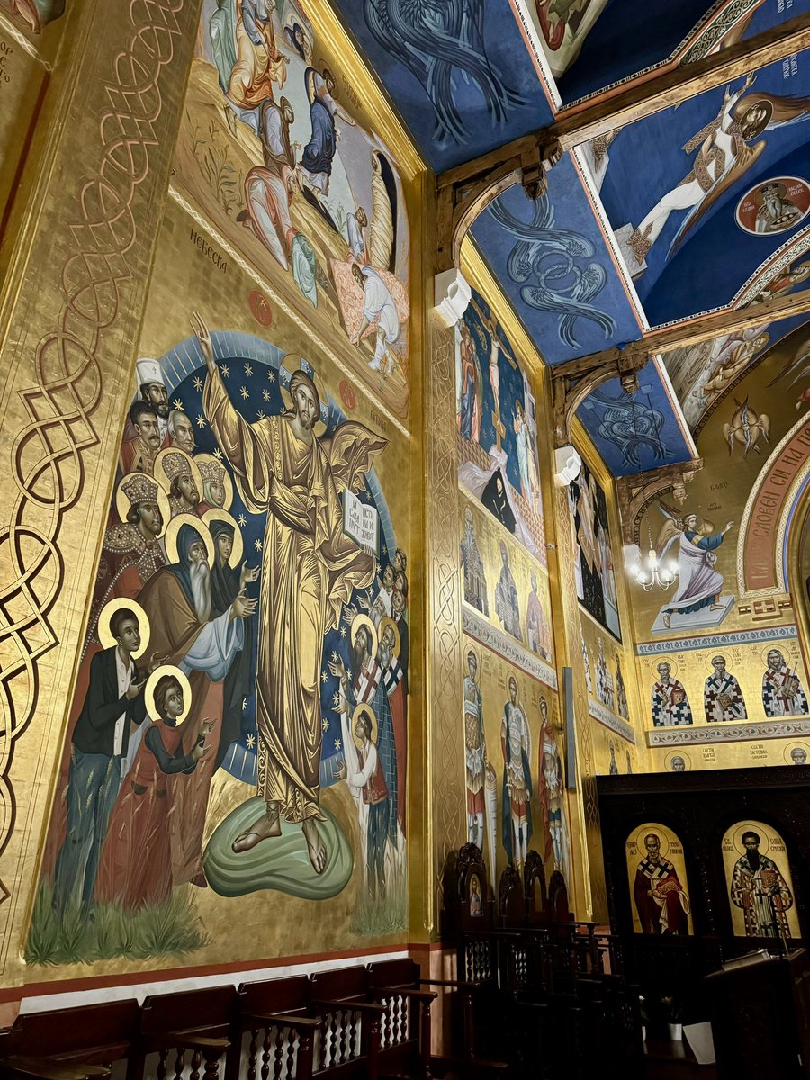 _deactiivate_'s tweet image. mon église bien aimée 🥰
(j’ai profité du fait qu’il y avait personne ce soir pour lui faire un vrai shooting photo 🥺)