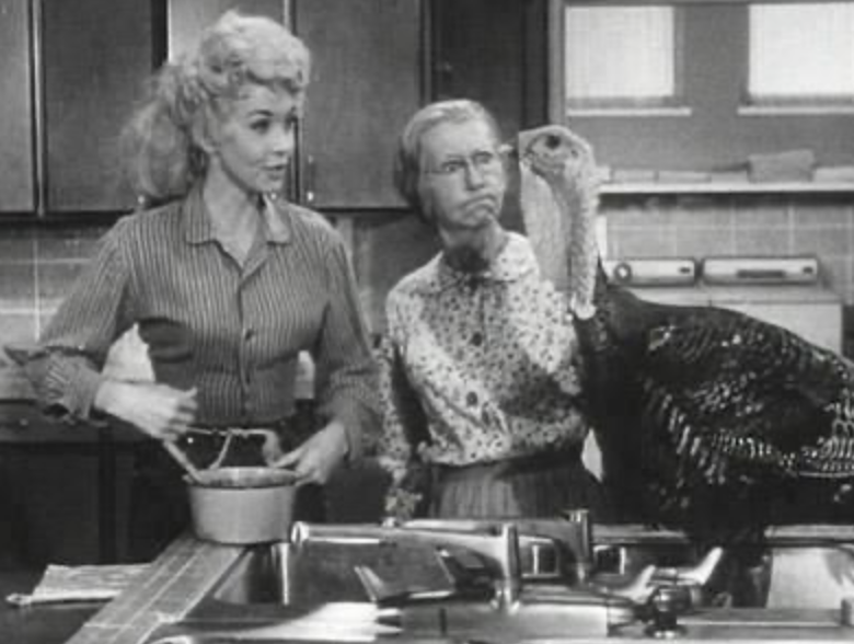 The bird is going to need a while longer. Happy Thanksgiving from Best Classics Ever!!
#TheBeverlyHillbillies
#turkeyday