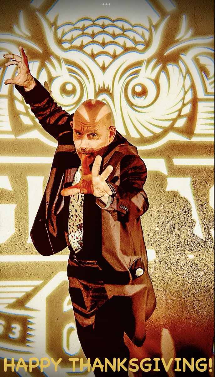 BrandonJayScott's tweet image. HAPPY THANKSGIVING! ENJOY THE DAY WITH FAMILY AND FRIENDS. #Thanksgiving #magic @BrandonScott777