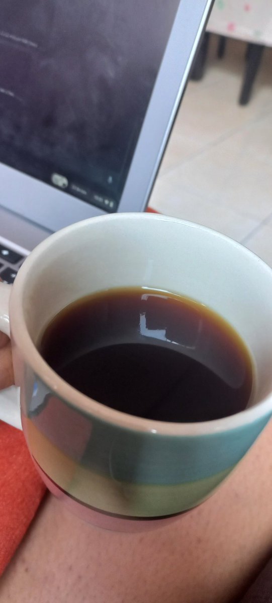 mrqnina's tweet photo. Cafezinho https://t.co/ojeyDnxyBi