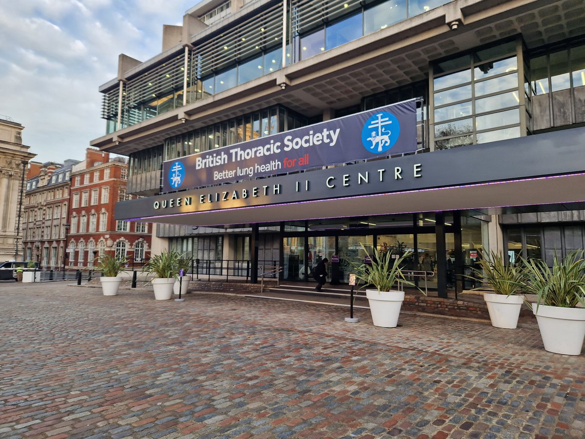 First time at a BTS conference!
My colleagues and co-authors always supportive, encouraging me to discuss our poster with the other delegates.
Hopefully many more to come
#BTSWinter2023 #respisbest