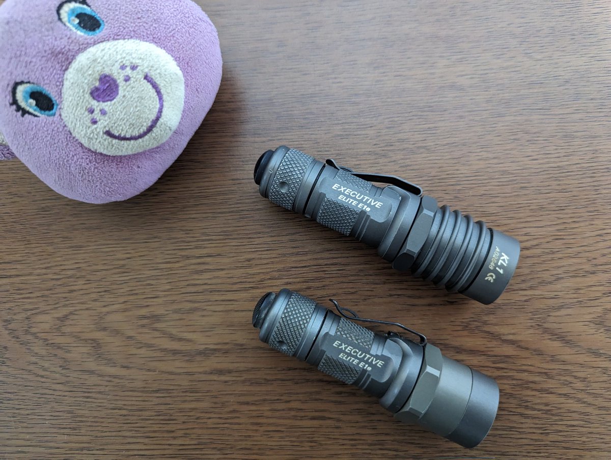 hg4eHPzmvVIEmWD's tweet photo. #FlashlightFriday #SUREFIRE #E1e #ExectiveElite #1stGEN #3FlatBody #NoPatent #FlatBezel #Z52 #KL1 https://t.co/3btMj8L3hZ