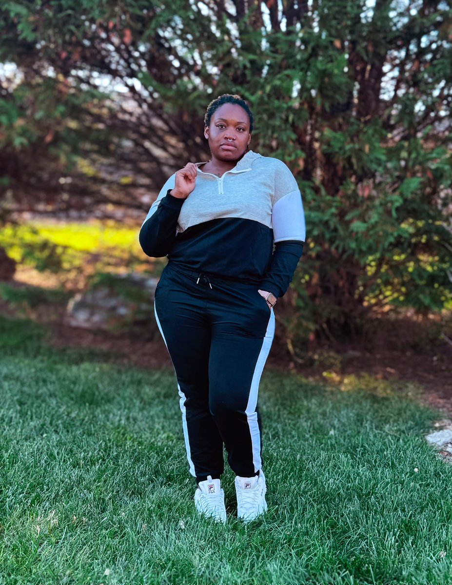 Victoria Royale Boutique tweet media