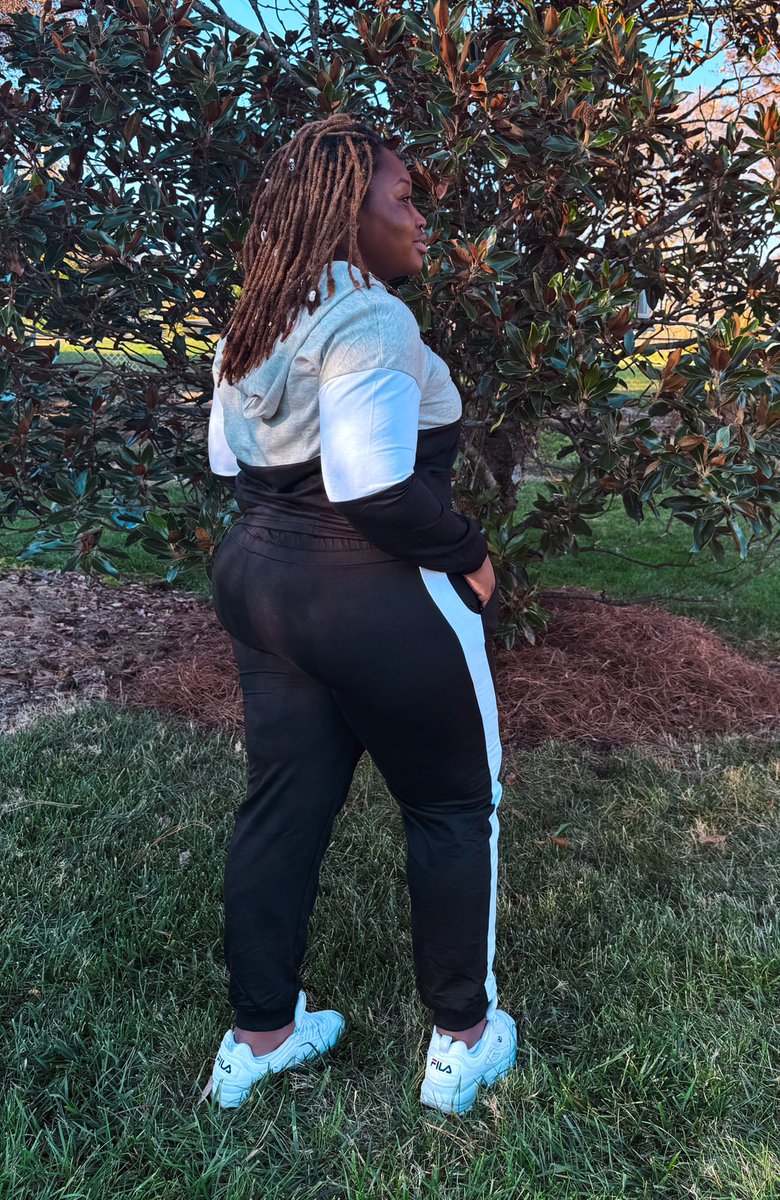 Victoria Royale Boutique tweet media