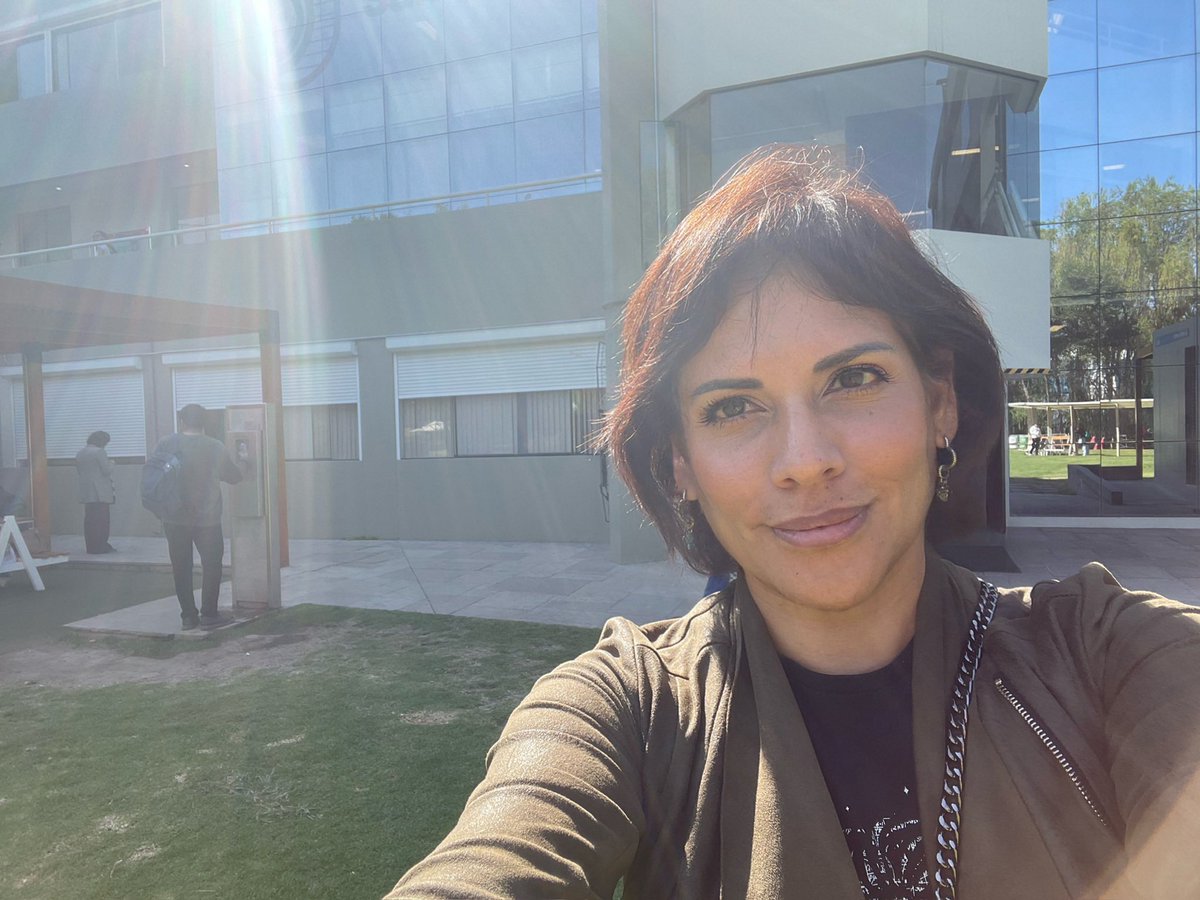 Techtulia's tweet photo. Excursus: Sol radiante en #Arequipa! 
Y mejores charlas alrededor de la #innovacion #tecnologia #productividad a propósito del lanzamiento de los @premio_avonni en #Peru. 
Gracias #Tecsup #UniversidadSanPablo @camaradelima https://t.co/9VFmuCB8wb